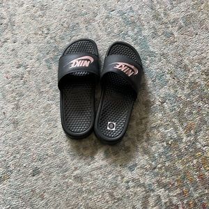 Women’s Nike slides worn once